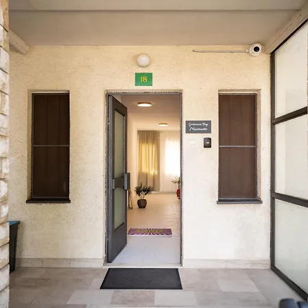 Gortanova Bay Maisonette شقة