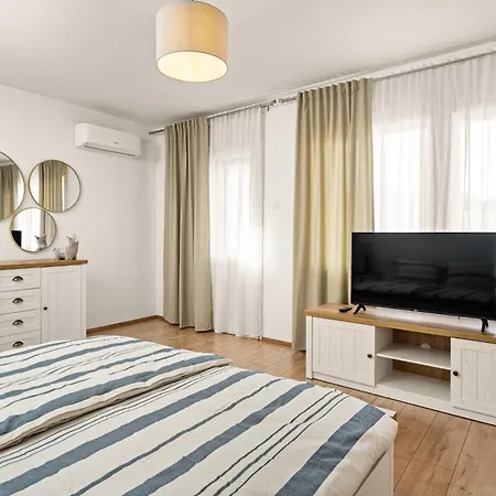 Gortanova Bay Maisonette شقة