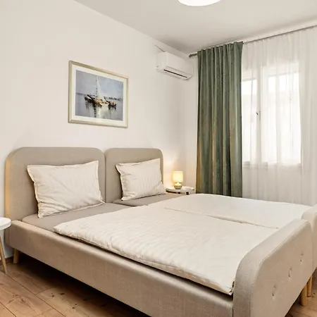 Gortanova Bay Maisonette بولا